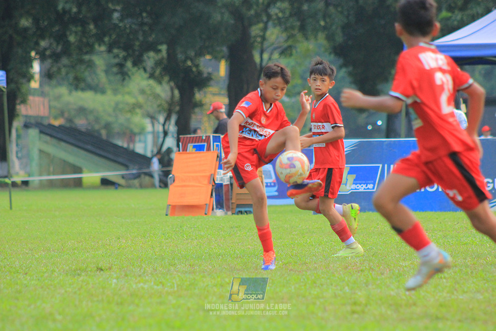 ijl u11 100526 kids soccer family vs fff academy blue