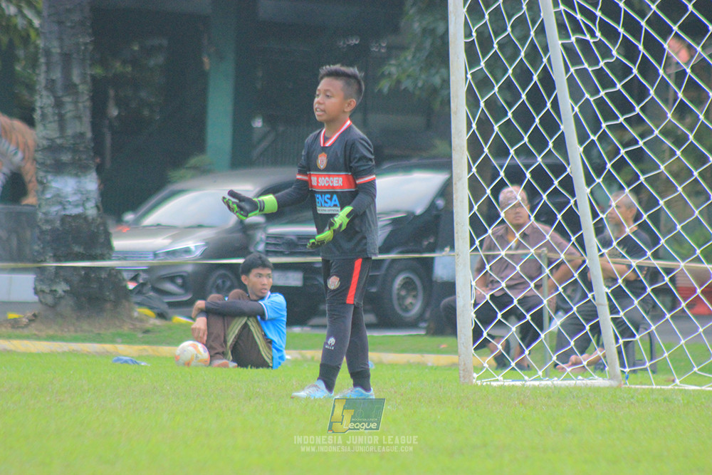 ijl u11 100526 kids soccer family vs fff academy blue