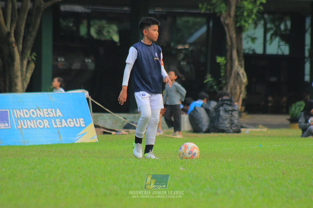 ijl u11 100526 kids soccer family vs fff academy blue