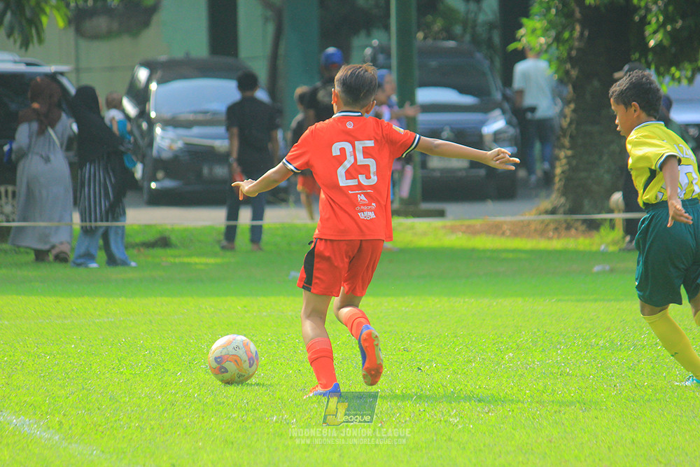 ijl u11 100526 maesa pararaider army vs kids soccer family