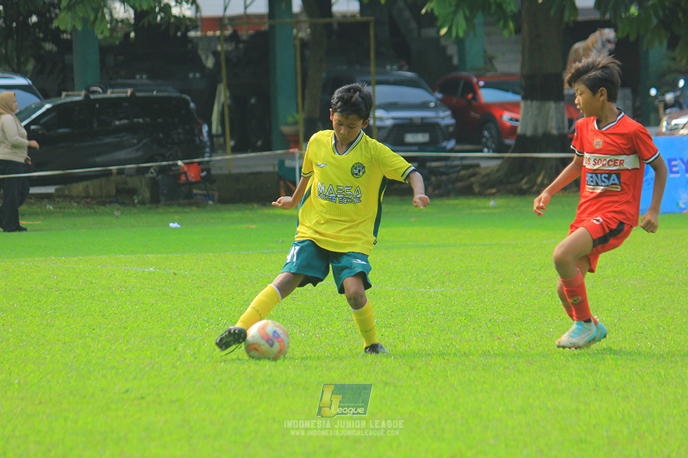 ijl u11 100526 maesa pararaider army vs kids soccer family