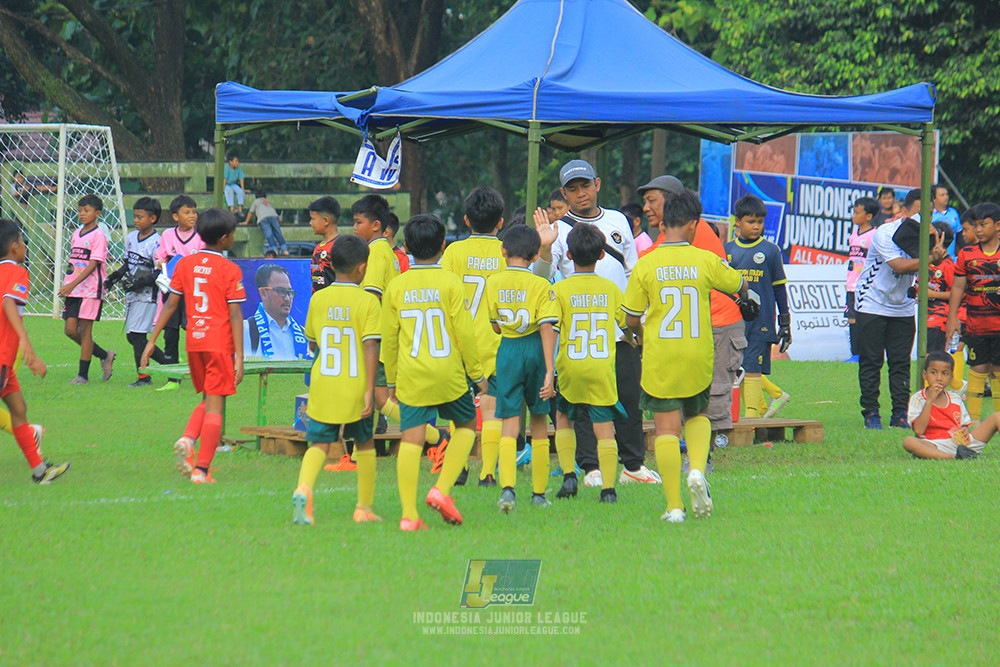 ijl u11 100526 maesa pararaider army vs kids soccer family