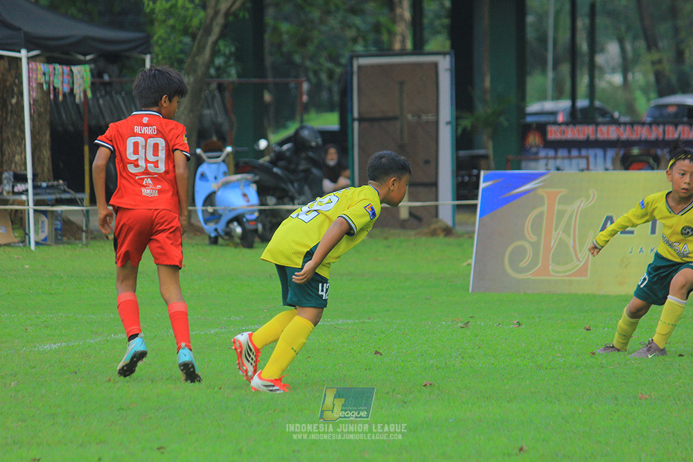 ijl u11 100526 maesa pararaider army vs kids soccer family