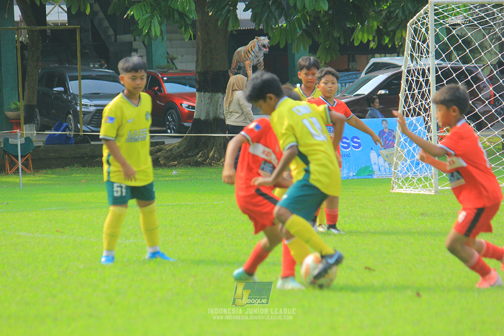 ijl u11 100526 maesa pararaider army vs kids soccer family