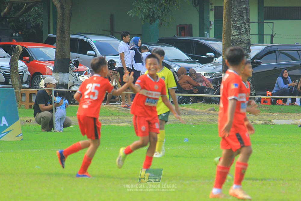ijl u11 100526 maesa pararaider army vs kids soccer family