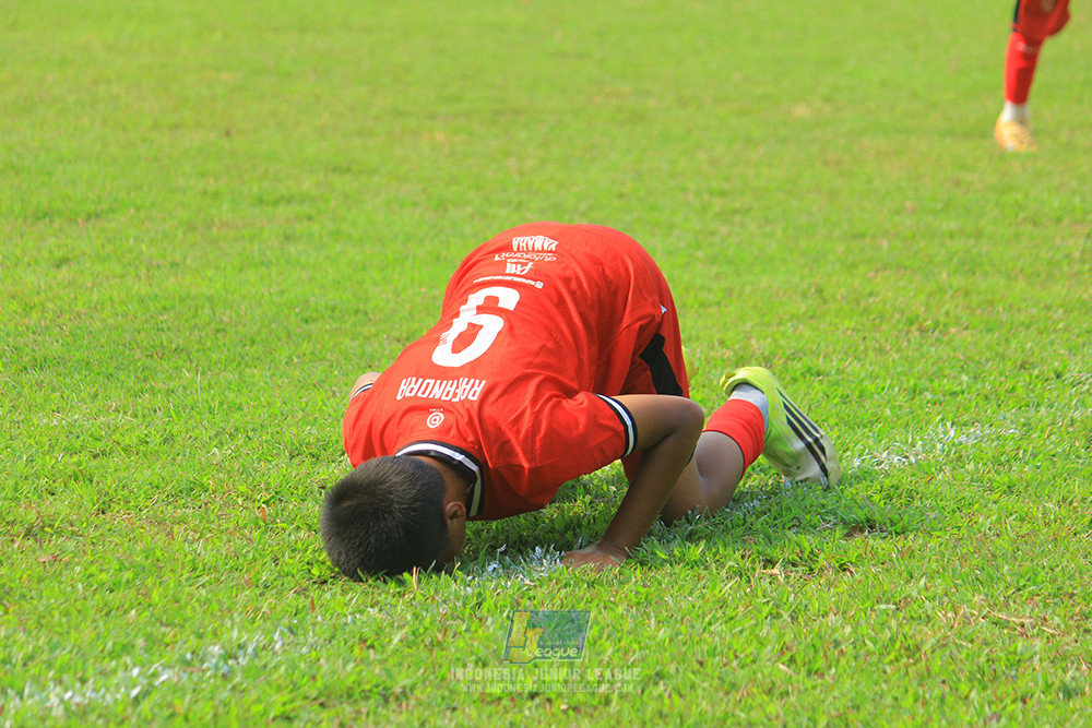 ijl u11 100526 maesa pararaider army vs kids soccer family