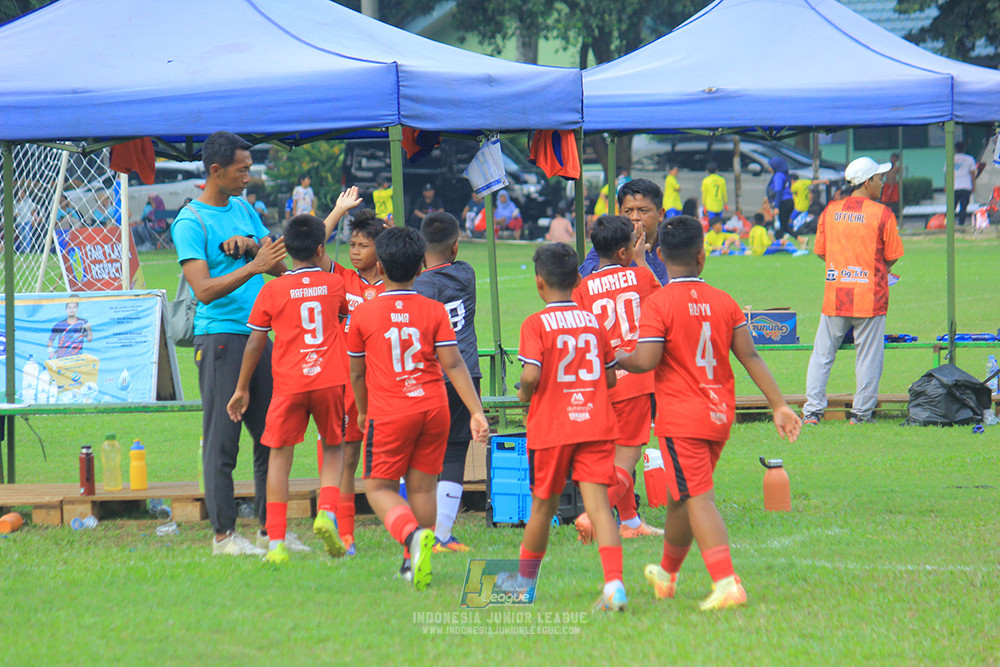 ijl u11 100526 maesa pararaider army vs kids soccer family