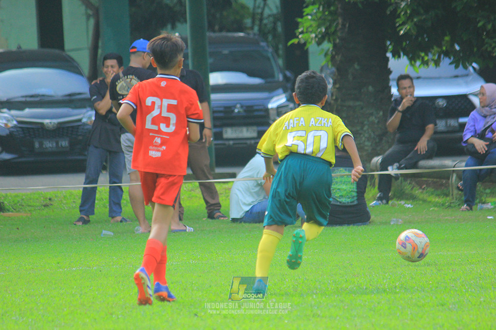 ijl u11 100526 maesa pararaider army vs kids soccer family