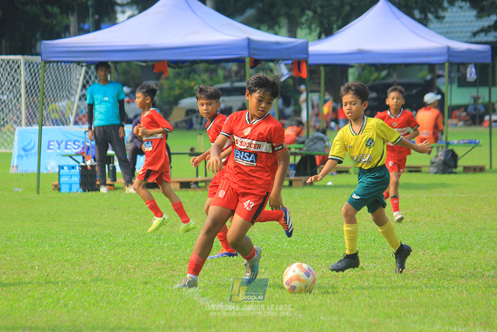 ijl u11 100526 maesa pararaider army vs kids soccer family