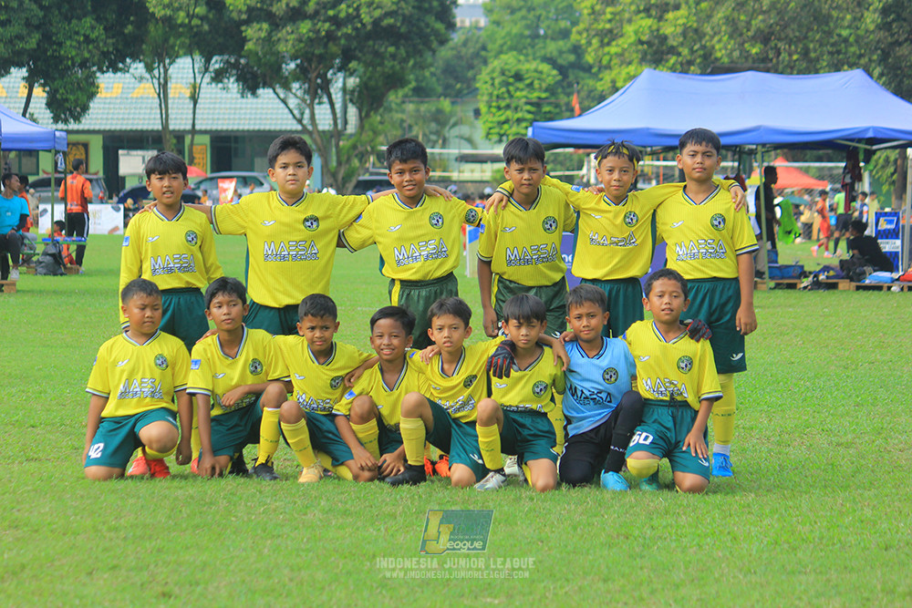 ijl u11 100526 maesa pararaider army vs kids soccer family
