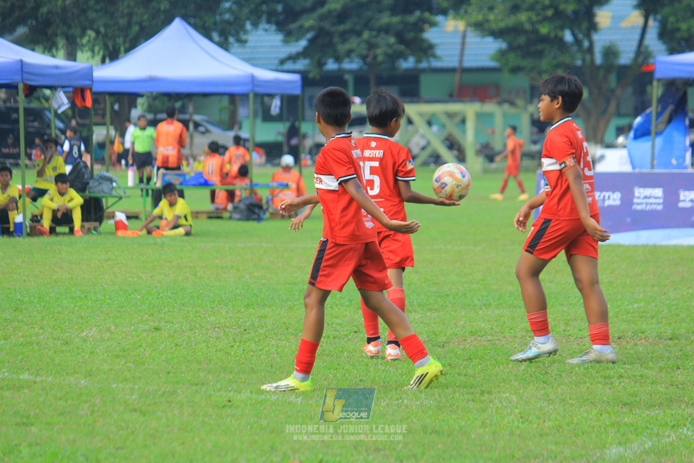 ijl u11 100526 maesa pararaider army vs kids soccer family