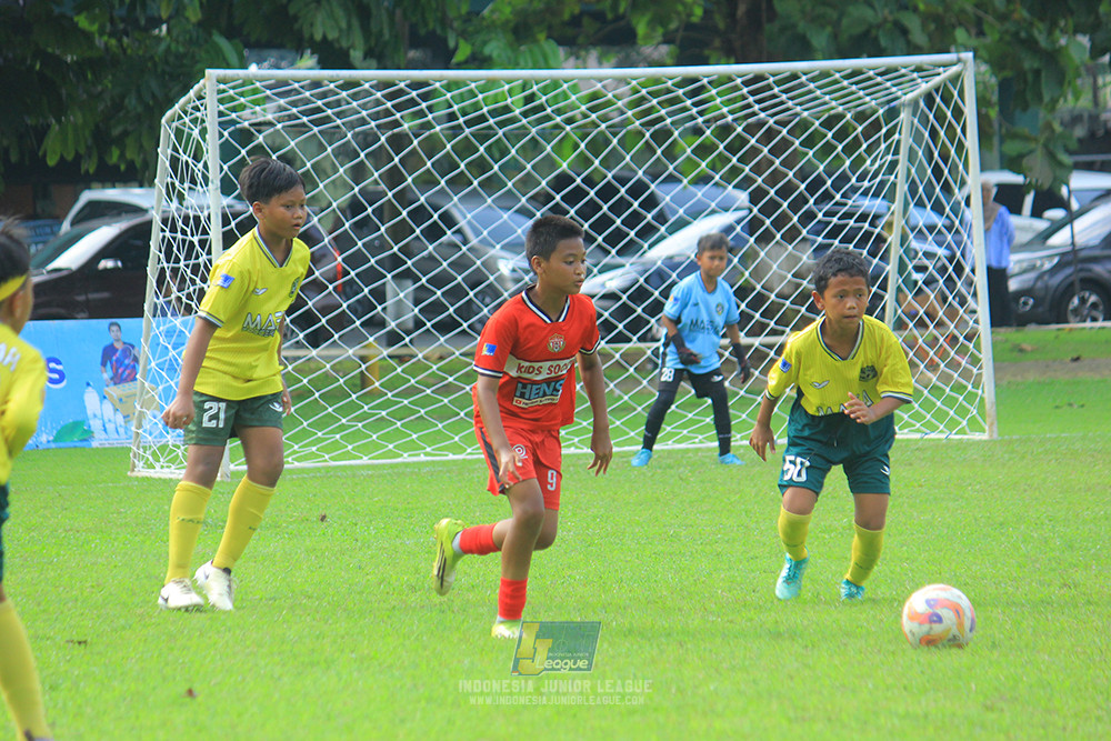 ijl u11 100526 maesa pararaider army vs kids soccer family