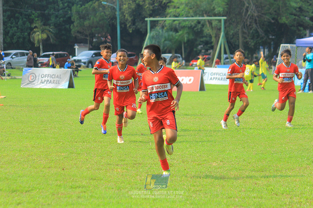 ijl u11 100526 maesa pararaider army vs kids soccer family