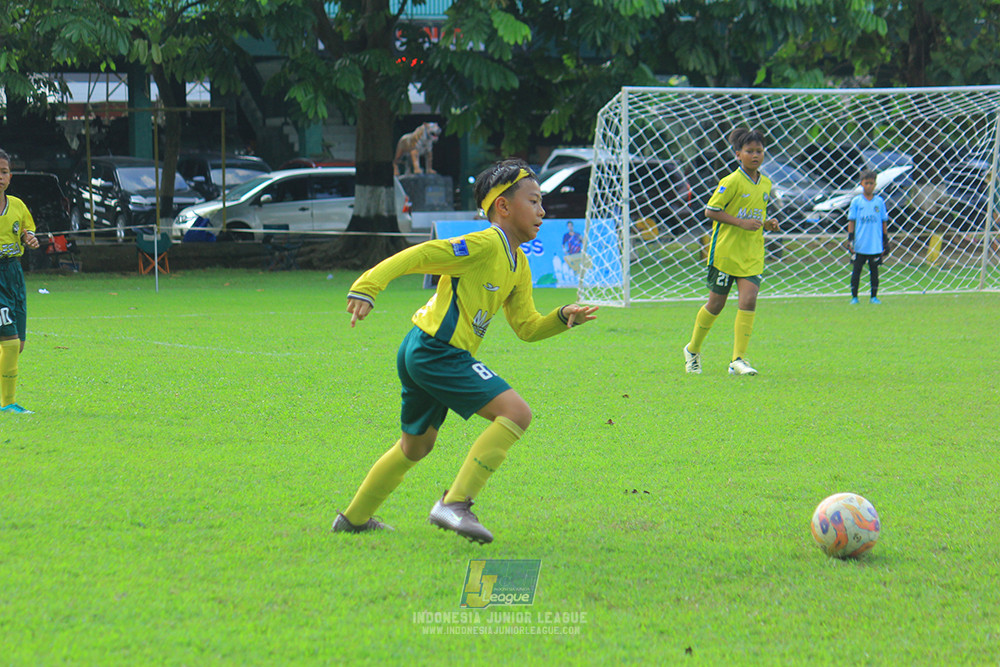 ijl u11 100526 maesa pararaider army vs kids soccer family