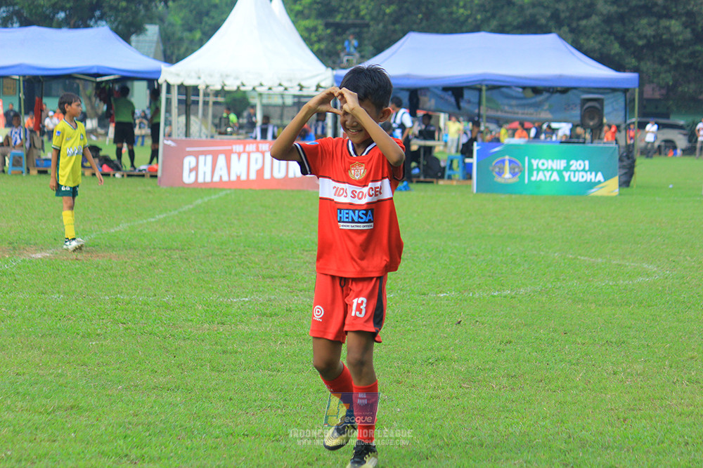 ijl u11 100526 maesa pararaider army vs kids soccer family