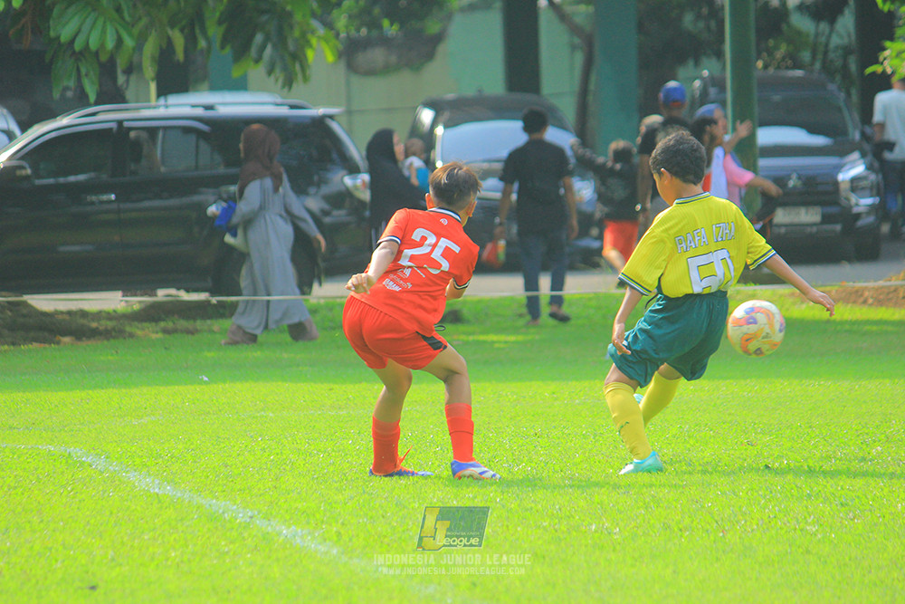 ijl u11 100526 maesa pararaider army vs kids soccer family