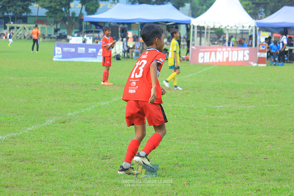 ijl u11 100526 maesa pararaider army vs kids soccer family