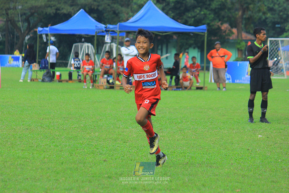 ijl u11 100526 maesa pararaider army vs kids soccer family
