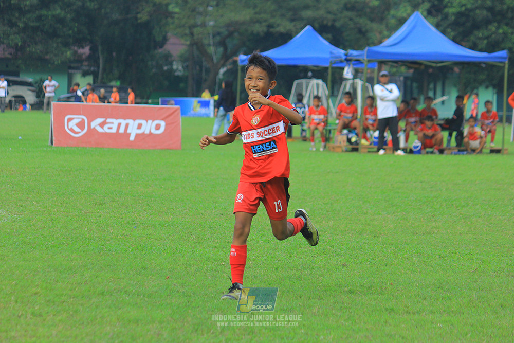 ijl u11 100526 maesa pararaider army vs kids soccer family