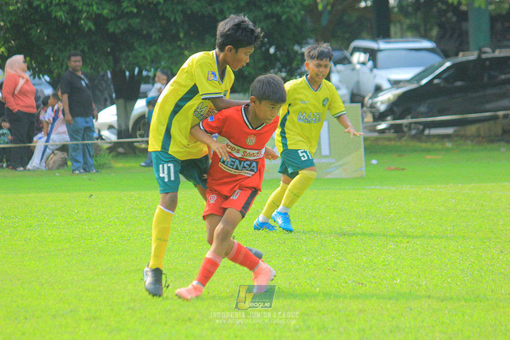 ijl u11 100526 maesa pararaider army vs kids soccer family