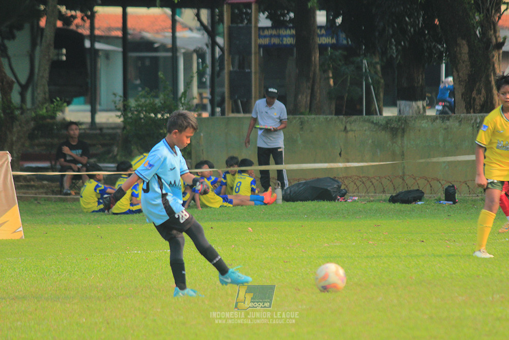 ijl u11 100526 maesa pararaider army vs kids soccer family