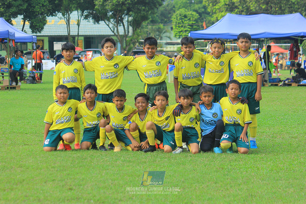 ijl u11 100526 maesa pararaider army vs kids soccer family