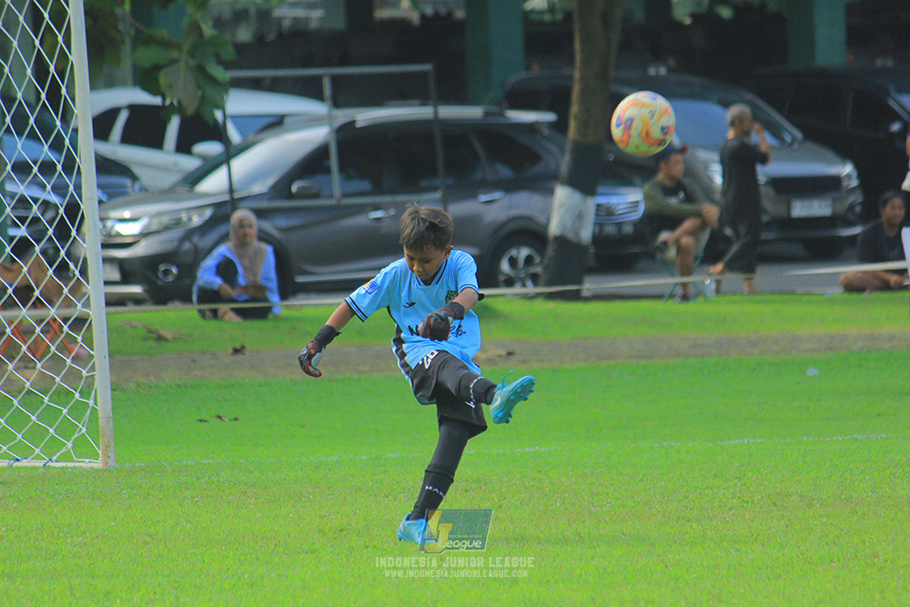 ijl u11 100526 maesa pararaider army vs kids soccer family