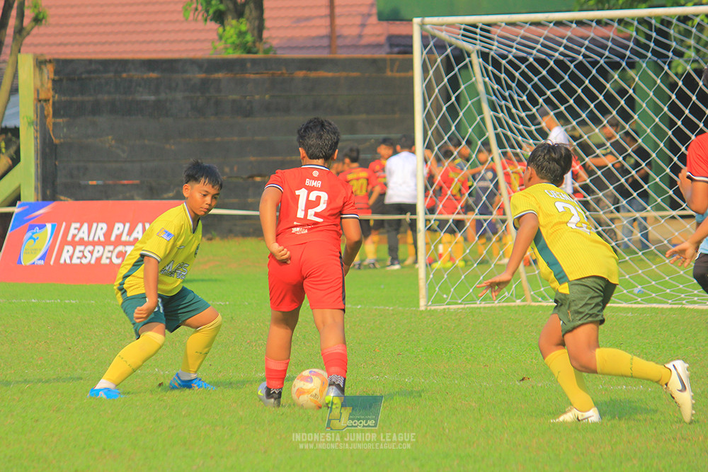 ijl u11 100526 maesa pararaider army vs kids soccer family