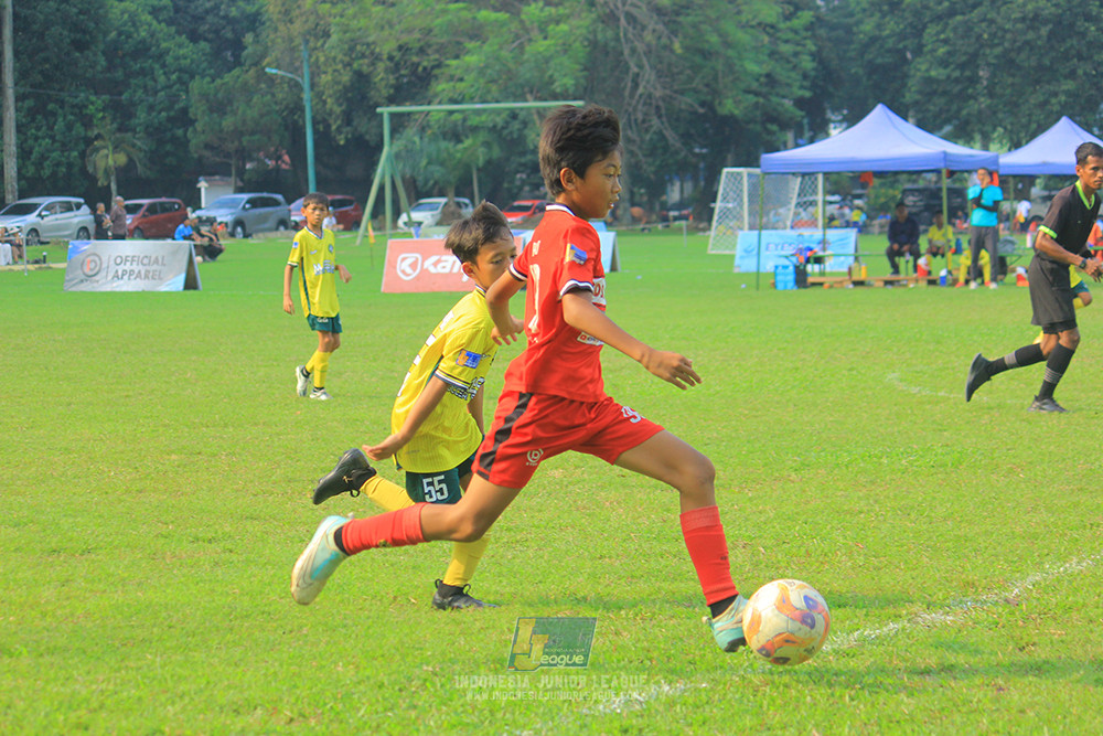 ijl u11 100526 maesa pararaider army vs kids soccer family