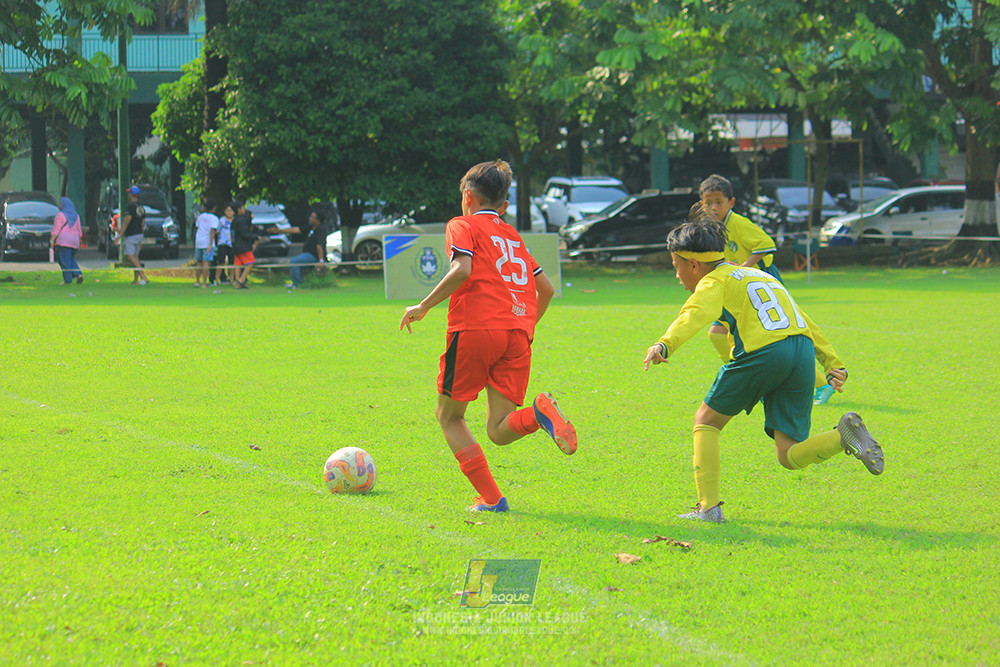 ijl u11 100526 maesa pararaider army vs kids soccer family