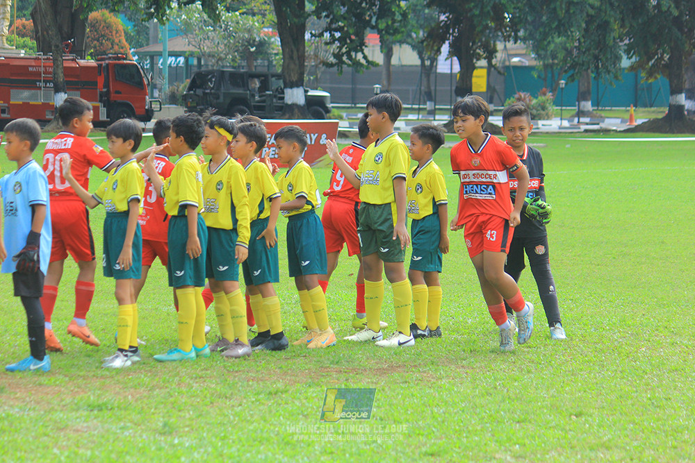 ijl u11 100526 maesa pararaider army vs kids soccer family