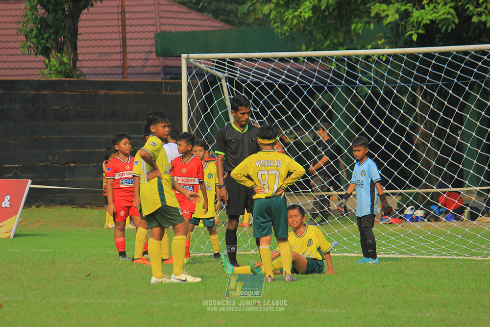 ijl u11 100526 maesa pararaider army vs kids soccer family