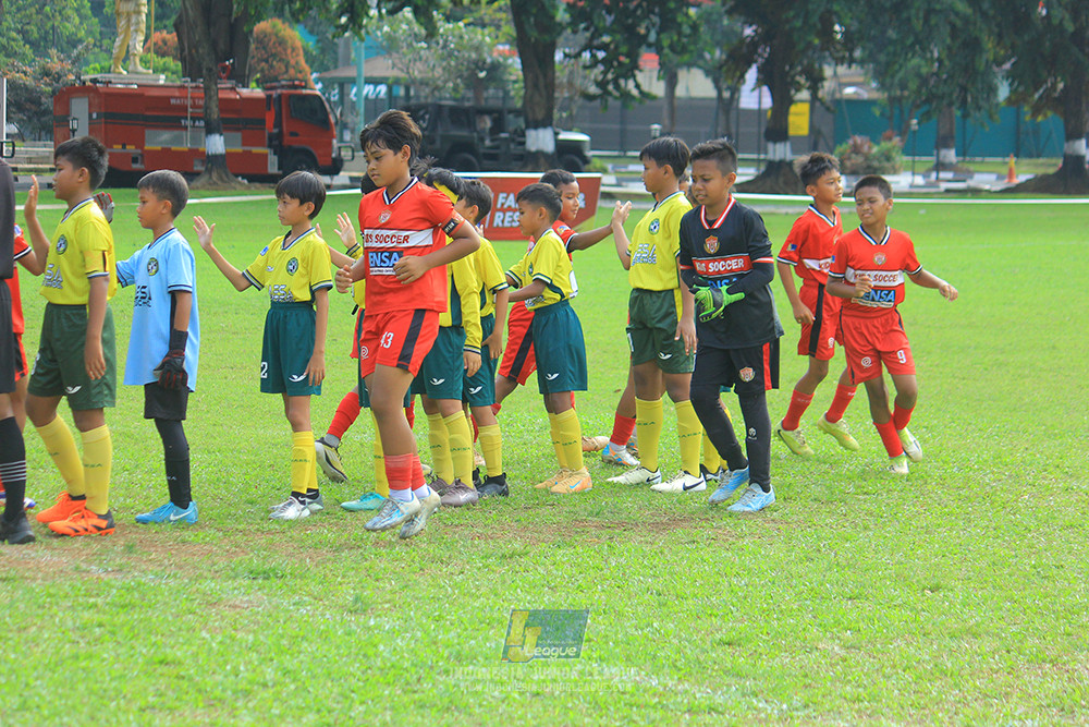 ijl u11 100526 maesa pararaider army vs kids soccer family