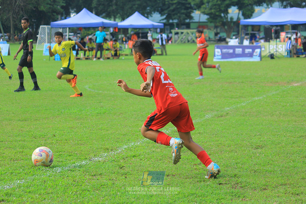ijl u11 100526 maesa pararaider army vs kids soccer family