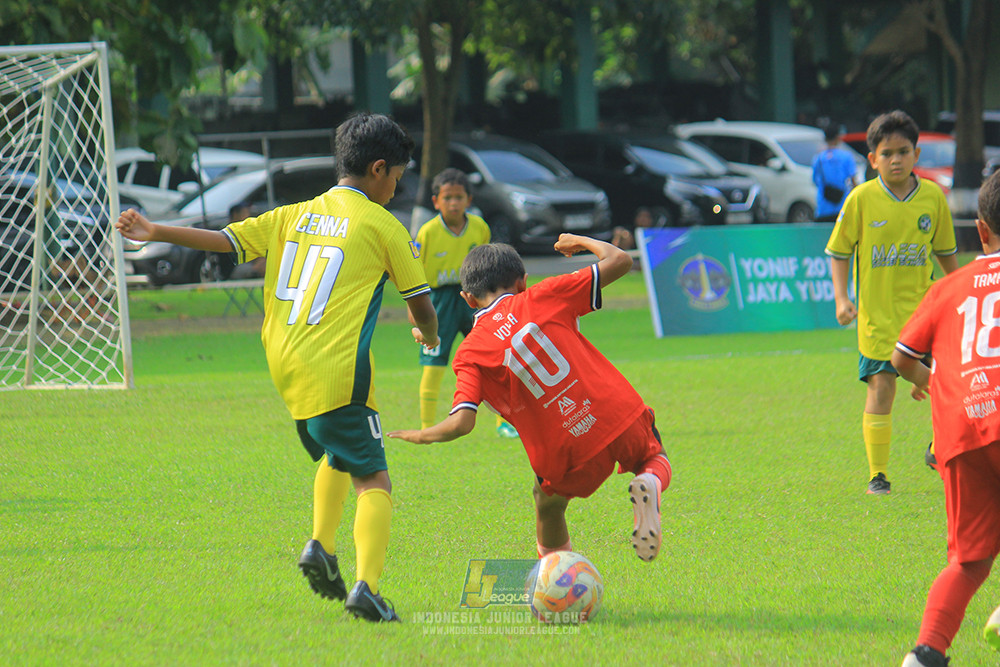 ijl u11 100526 maesa pararaider army vs kids soccer family