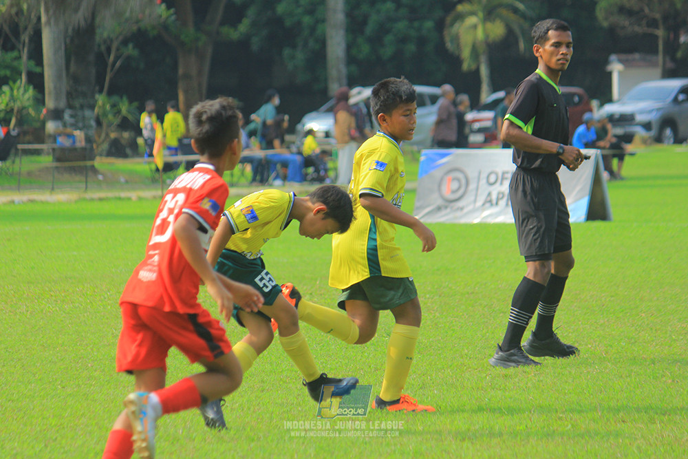 ijl u11 100526 maesa pararaider army vs kids soccer family