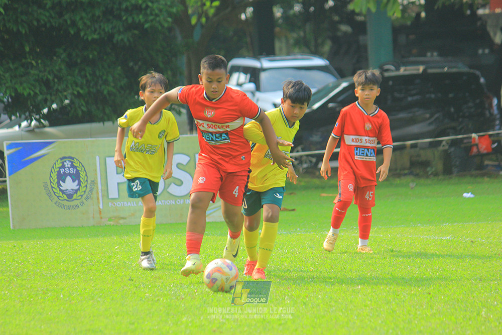 ijl u11 100526 maesa pararaider army vs kids soccer family