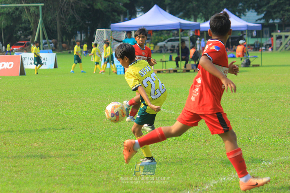 ijl u11 100526 maesa pararaider army vs kids soccer family