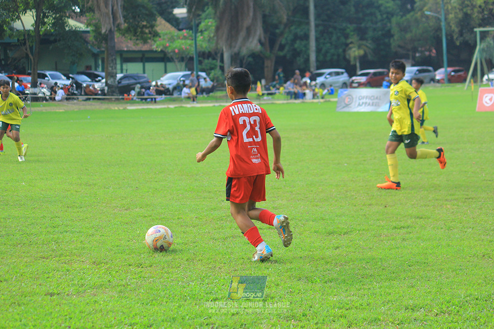 ijl u11 100526 maesa pararaider army vs kids soccer family