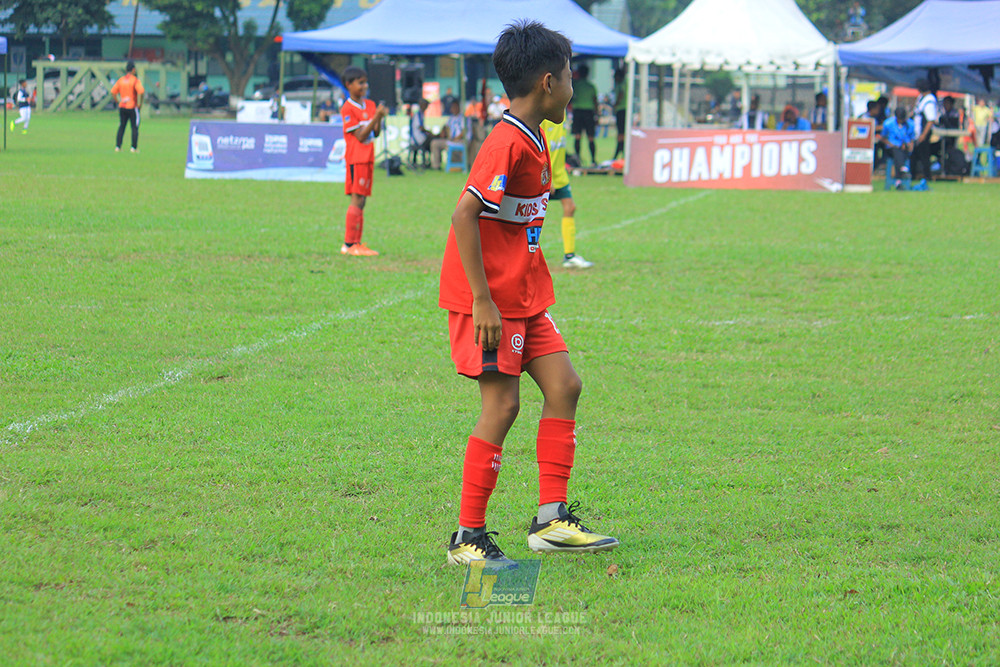 ijl u11 100526 maesa pararaider army vs kids soccer family
