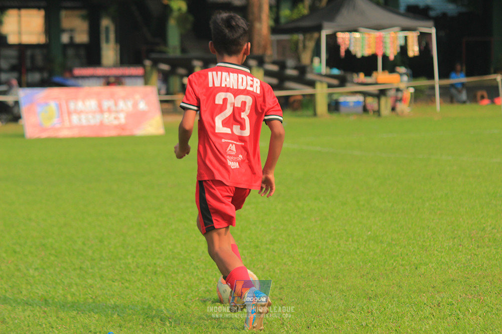 ijl u11 100526 maesa pararaider army vs kids soccer family