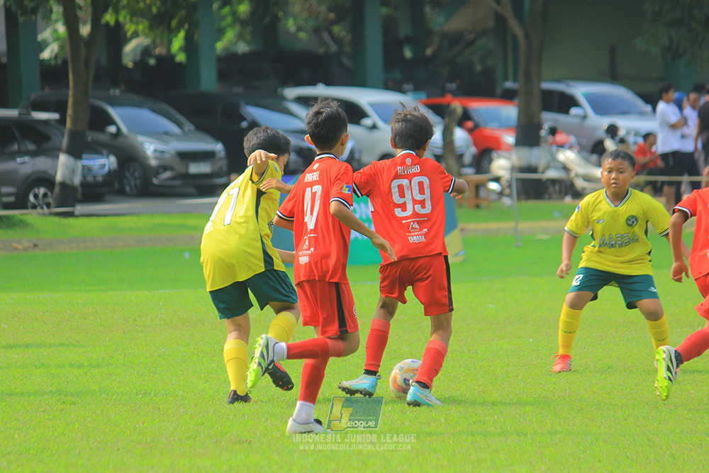ijl u11 100526 maesa pararaider army vs kids soccer family