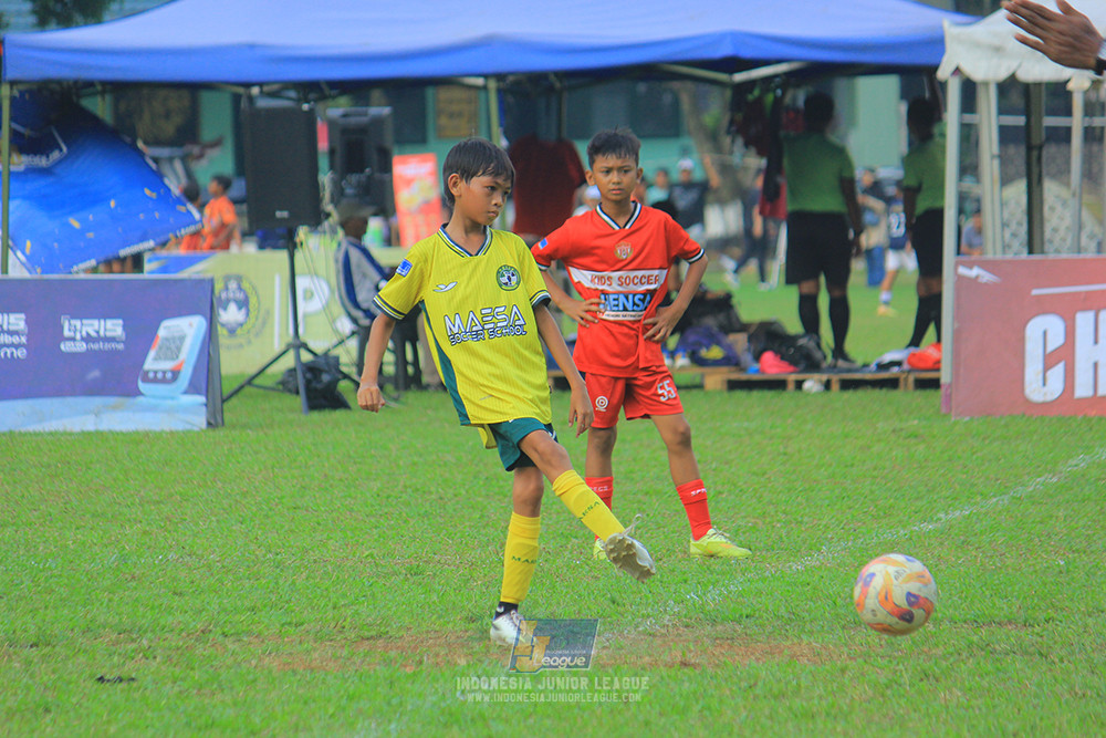 ijl u11 100526 maesa pararaider army vs kids soccer family