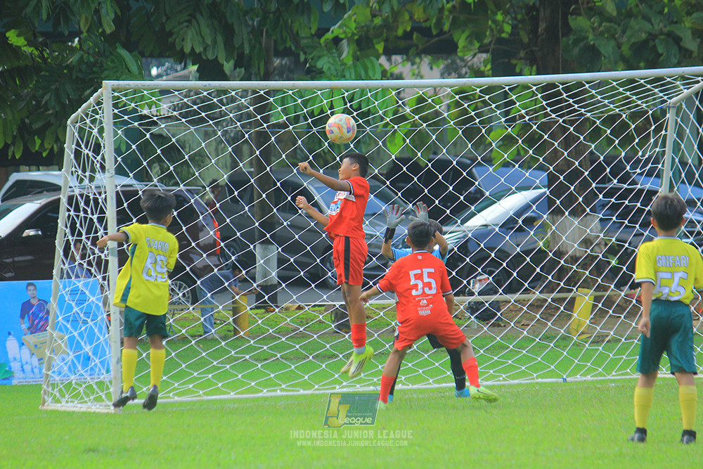 ijl u11 100526 maesa pararaider army vs kids soccer family