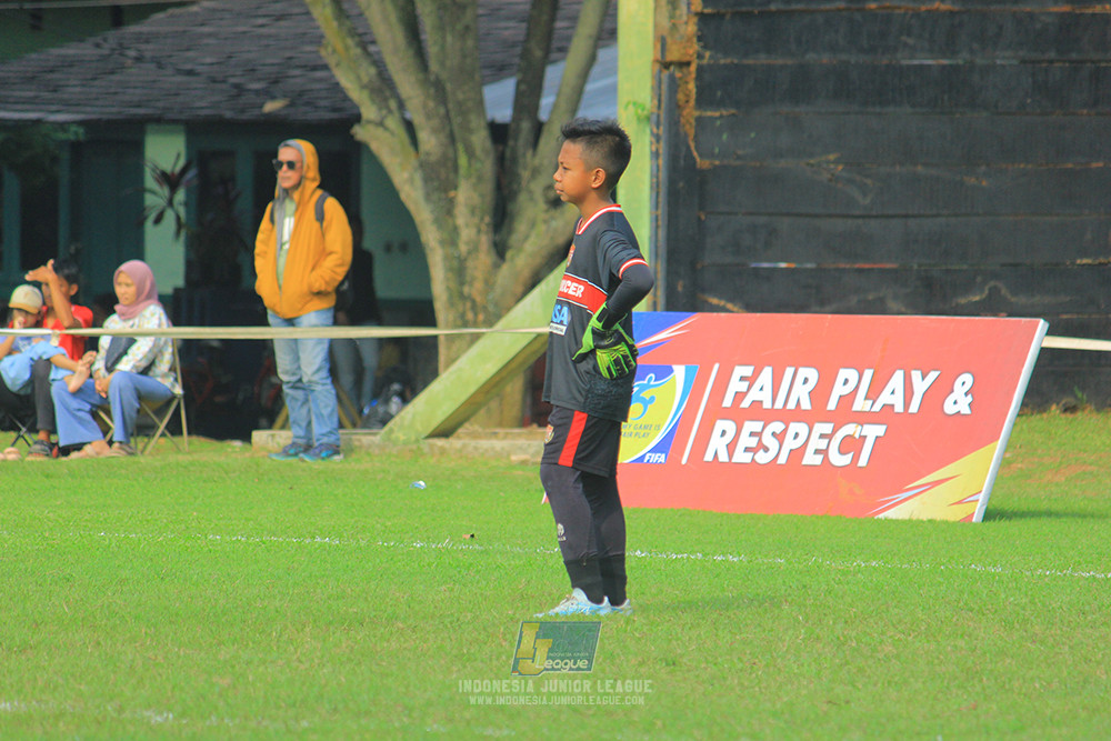 ijl u11 100526 maesa pararaider army vs kids soccer family
