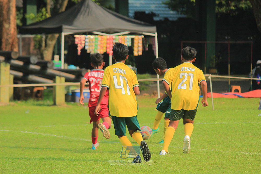 ijl u11 100526 maesa pararaider army vs kids soccer family