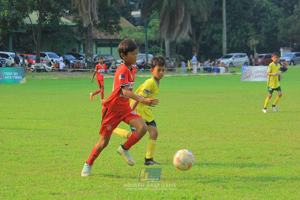 ijl u11 100526 maesa pararaider army vs kids soccer family