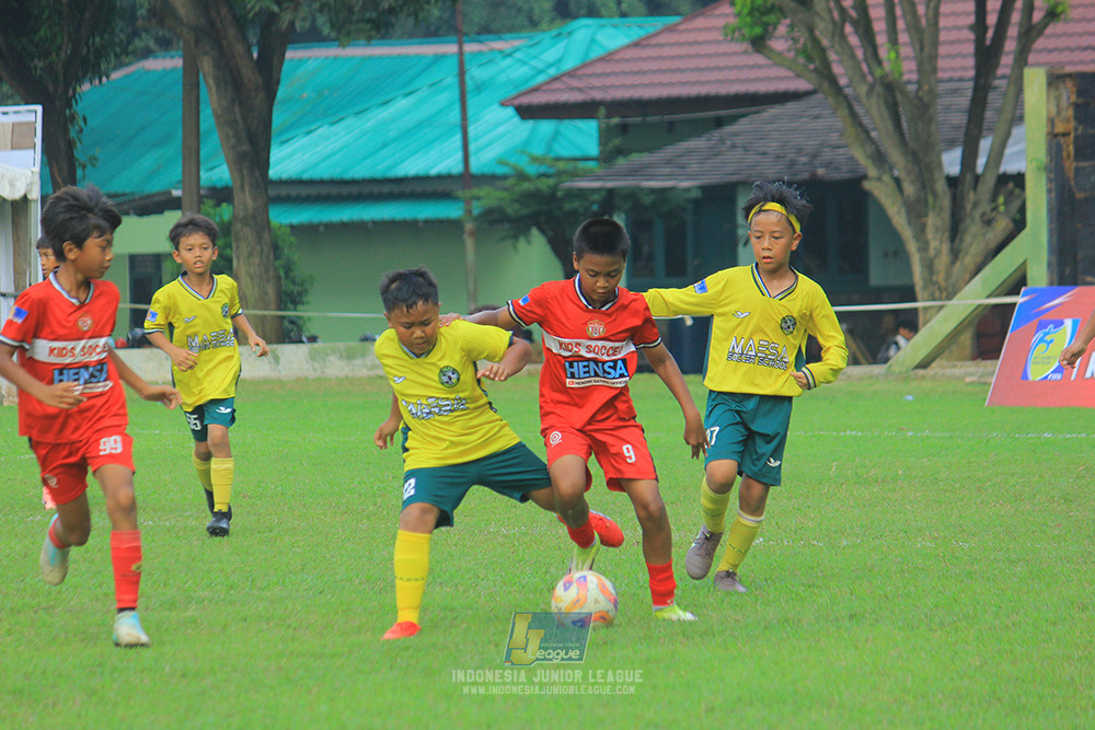 ijl u11 100526 maesa pararaider army vs kids soccer family