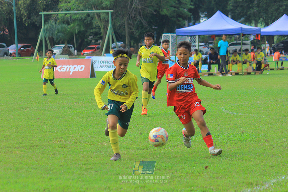 ijl u11 100526 maesa pararaider army vs kids soccer family