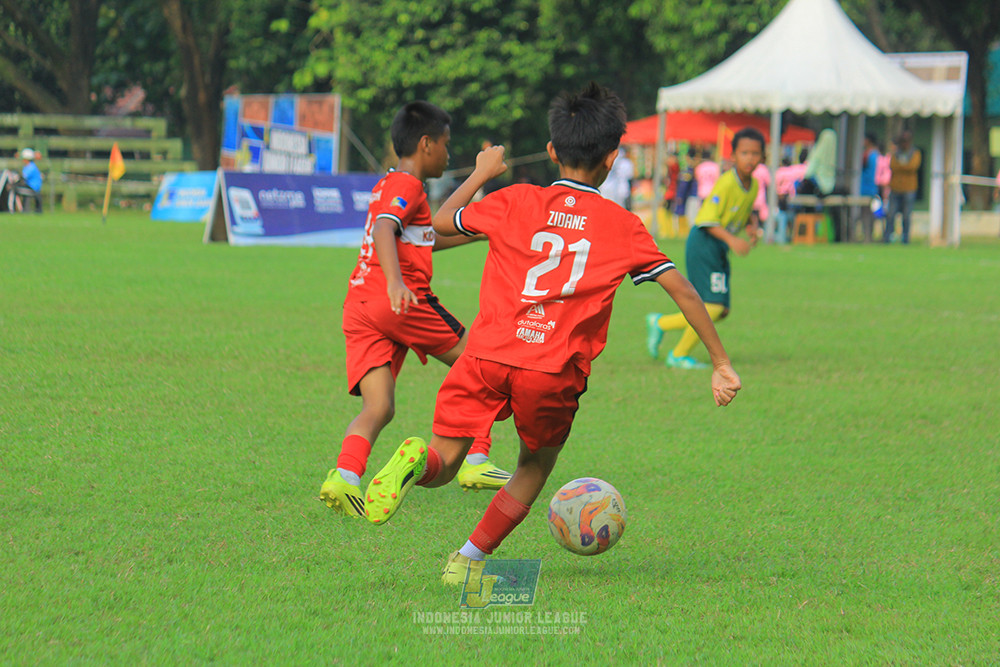 ijl u11 100526 maesa pararaider army vs kids soccer family